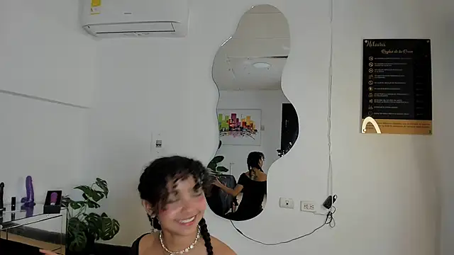 Snapshot of Milanxht chatting on March 2025 01:24:02 AM Milanxht online show from March 2025 01:24:02 AM