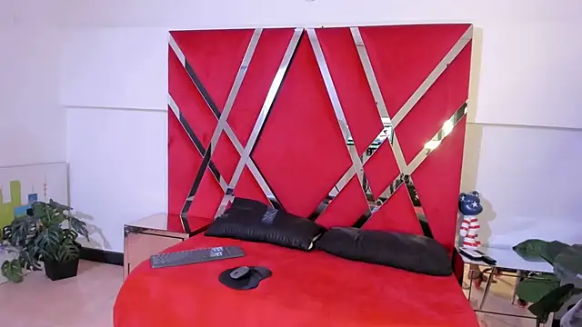 Snapshot of Milanxht chatting on October 2025 08:30:02 PM Milanxht online show from October 2025 08:30:02 PM