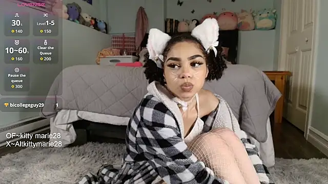 Snapshot of kittymarie28 chatting on October 2025 02:32:01 AM kittymarie28 online show from October 2025 02:32:01 AM