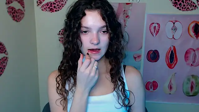 Snapshot of _SusieSu_ chatting on October 2025 06:37:01 AM SusieSu online show from October 2025 06:37:01 AM