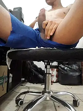 eomaisnovo0 online show from December 2024 10:56:02 AM