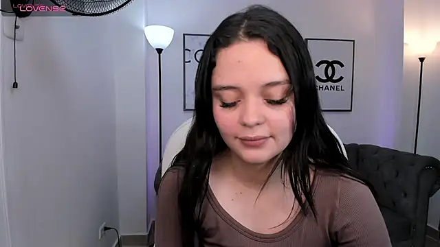 Bella-hadiid online show from January 2025 11:54:02 AM