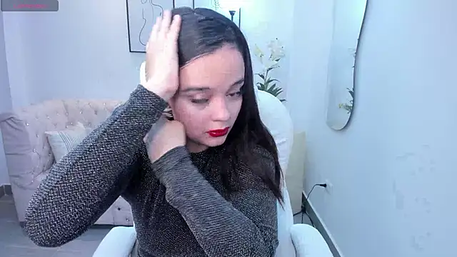 Bella-hadiid online show from January 2025 11:39:02 AM