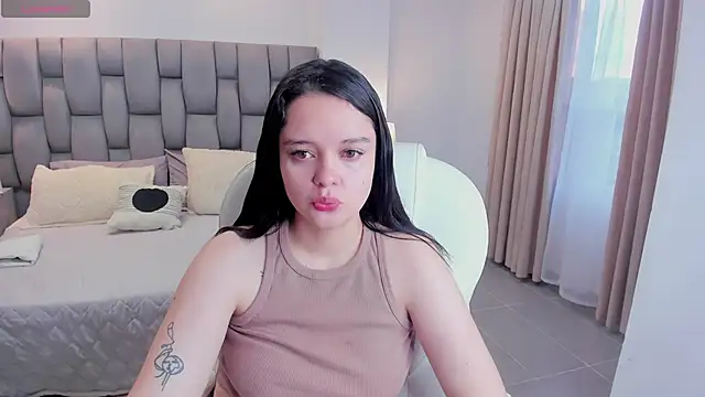 Bella-hadiid online show from January 2025 11:56:02 AM
