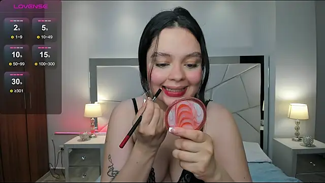 Bella-hadiid online show from February 2025 11:33:02 AM