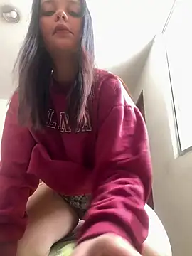 Bella-hadiid online show from March 2025 05:58:01 PM