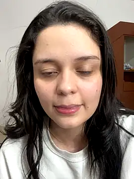Bella-hadiid online show from September 2025 11:26:01 PM