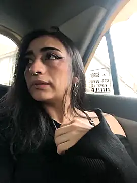 Lila Desiree online show from November 2025 08:52:02 PM