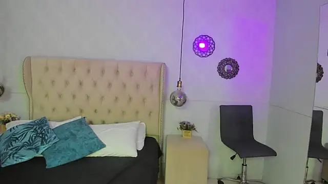 scarleett brown  online show from September 2025 07:07:02 PM