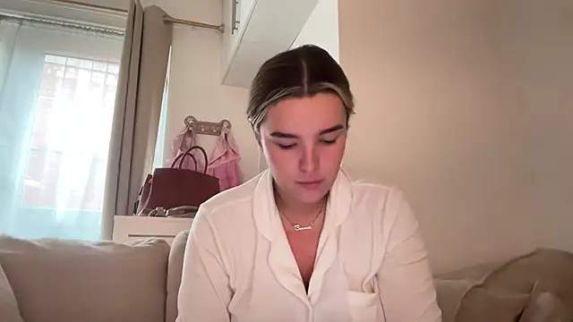 maisiesmithx online show from October 2025 03:25:01 PM