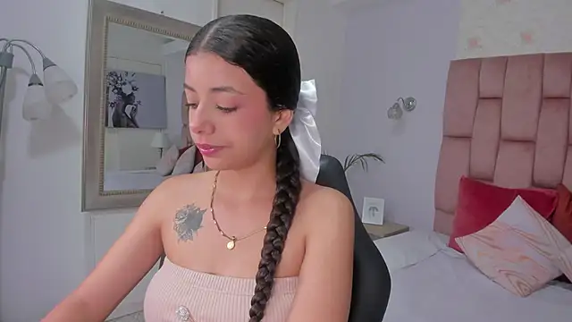 Snapshot of coraltaylor chatting on October 2025 01:00:02 PM coraltaylor online show from October 2025 01:00:02 PM