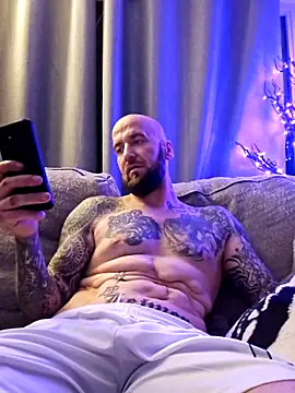 Beardedtattood online show from January 2025 04:29:01 AM