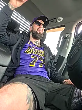 Beardedtattood online show from November 2025 02:51:01 PM