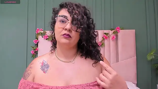 Reginavegaa online show from January 2025 11:28:01 AM