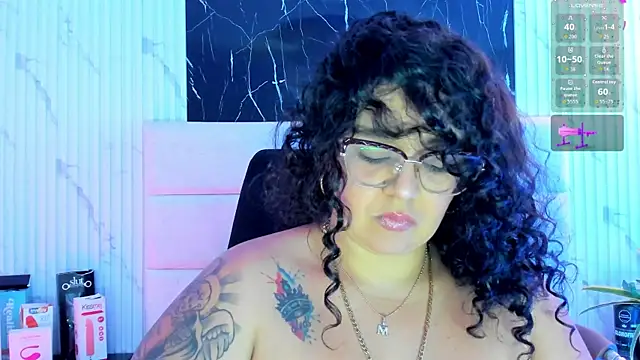 Reginavegaa online show from November 2025 11:44:01 AM