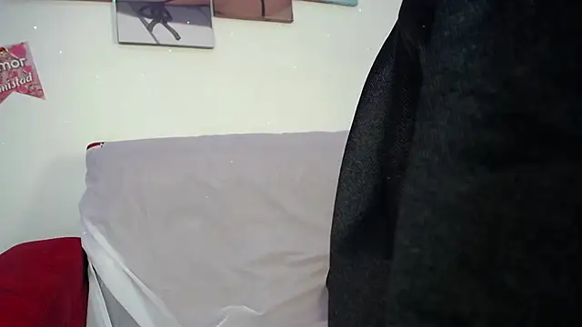 Snapshot of ricura_mily chatting on September 2025 03:54:01 AM ricura mily online show from September 2025 03:54:01 AM