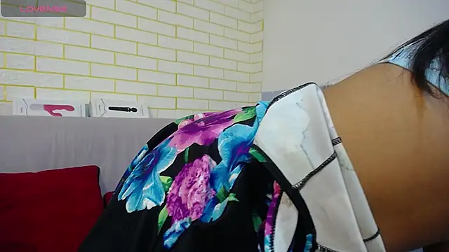 Snapshot of ricura_mily chatting on October 2025 02:56:01 AM ricura mily online show from October 2025 02:56:01 AM