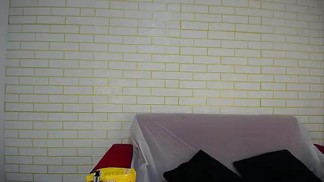 Snapshot of ricura_mily chatting on October 2025 07:20:01 AM ricura mily online show from October 2025 07:20:01 AM