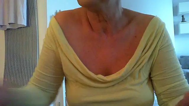 Snapshot of __Angel78__ chatting on October 2025 12:55:02 PM Angel78 online show from October 2025 12:55:02 PM