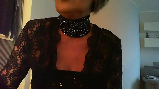 Snapshot of __Angel78__ chatting on October 2025 12:28:01 PM Angel78 online show from October 2025 12:28:01 PM