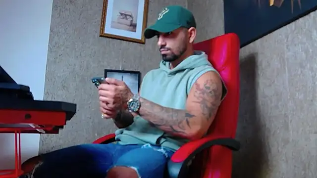 NigelBoydXXX online show from December 2024 06:57:02 PM