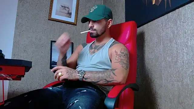 NigelBoydXXX online show from December 2024 08:00:01 PM