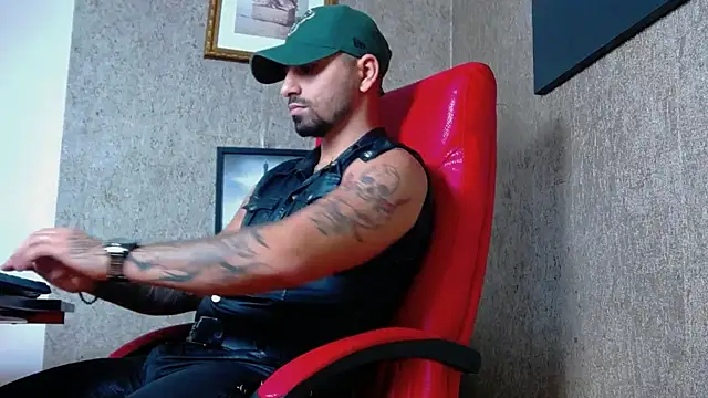 NigelBoydXXX online show from January 2025 06:57:01 PM