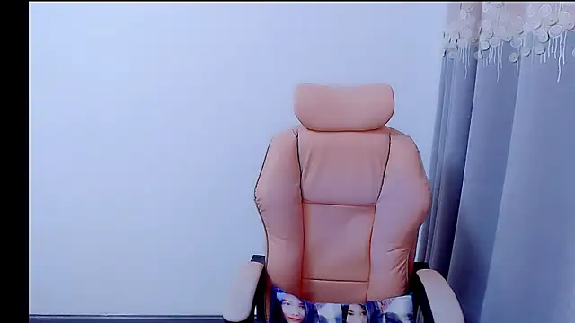 Snapshot of Little-sweet chatting on October 2025 01:09:01 AM Little-sweet online show from October 2025 01:09:01 AM