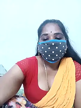 Snapshot of MaaliiiPonuTamil chatting on October 2025 05:43:01 PM MaaliiiPonuTamil online show from October 2025 05:43:01 PM