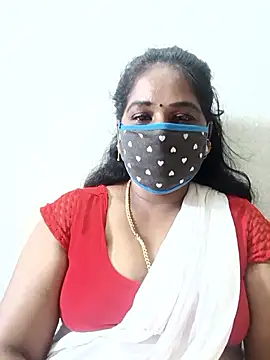 Snapshot of MaaliiiPonuTamil chatting on October 2025 05:49:02 AM MaaliiiPonuTamil online show from October 2025 05:49:02 AM