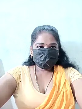 Snapshot of MaaliiiPonuTamil chatting on October 2025 02:10:01 AM MaaliiiPonuTamil online show from October 2025 02:10:01 AM