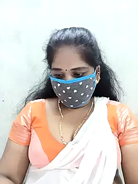 Snapshot of MaaliiiPonuTamil chatting on October 2025 01:45:02 PM MaaliiiPonuTamil online show from October 2025 01:45:02 PM