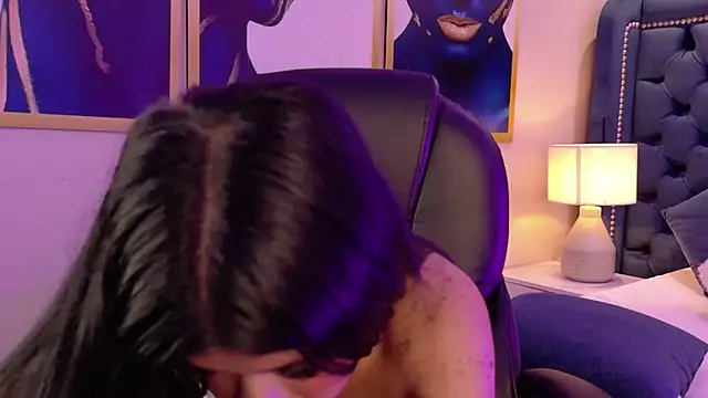 Violet Grace online show from October 2025 06:27:02 PM