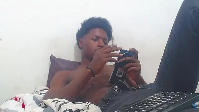 Snapshot of jaycolinss chatting on September 2025 10:43:01 PM jaycolinss online show from September 2025 10:43:01 PM