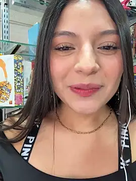 Snapshot of elizabethcooper chatting on October 2025 04:39:01 PM elizabethcooper online show from October 2025 04:39:01 PM