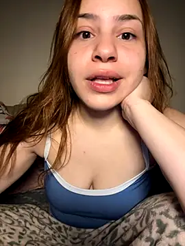 Snapshot of AgnesCampp chatting on October 2025 12:08:01 AM AgnesCampp online show from October 2025 12:08:01 AM