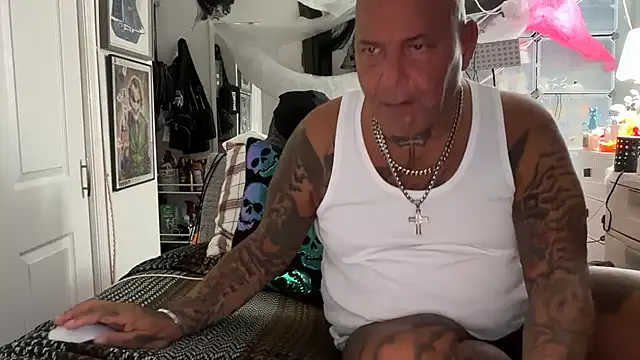 joeytatts66 online show from September 2025 02:49:01 AM