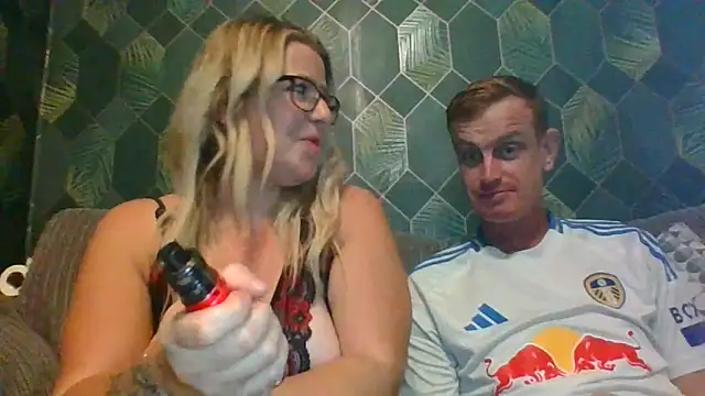 Snapshot of SweetXCandyX chatting on November 2025 06:50:02 PM SweetXCandyX online show from November 2025 06:50:02 PM