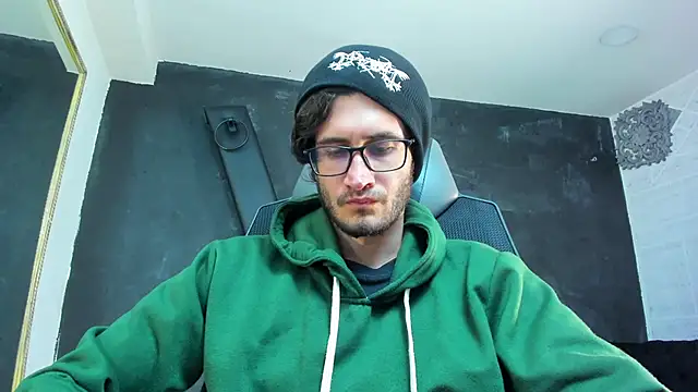 Loggan donnelly online show from October 2025 07:55:01 PM