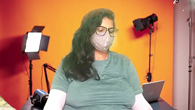 mamoni91 online show from October 2025 03:07:02 AM