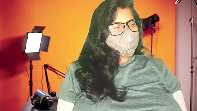 mamoni91 online show from November 2025 03:07:01 AM