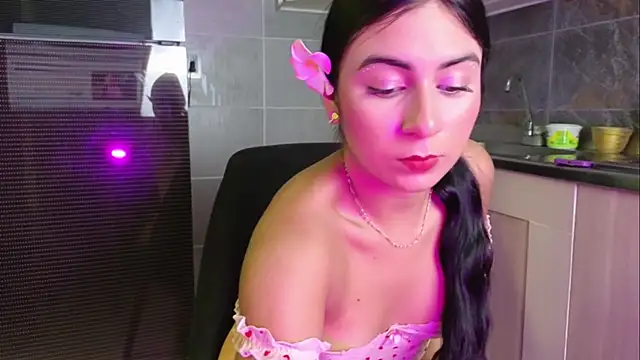 GABYTAYLOR  online show from October 2025 01:40:02 PM