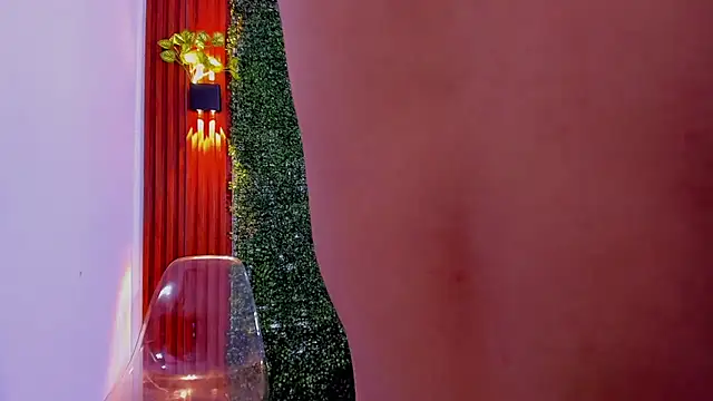 Valentino  X online show from October 2025 02:56:01 PM