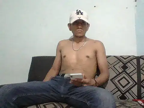 oiram27 online show from September 2025 05:33:01 AM