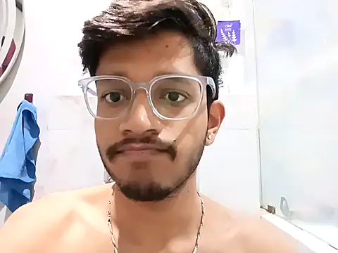 Snapshot of skinnyyyyyyyyy chatting on January 2025 02:49:02 AM skinnyyyyyyyyy online show from January 2025 02:49:02 AM