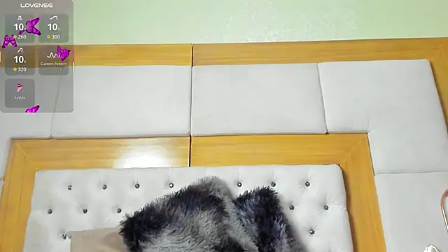 Snapshot of Selenecollins chatting on November 2025 03:13:02 PM Selenecollins online show from November 2025 03:13:02 PM