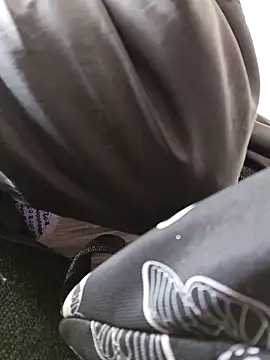 Snapshot of Hanna_Kinsley chatting on October 2025 05:32:02 PM Hanna Kinsley online show from October 2025 05:32:02 PM