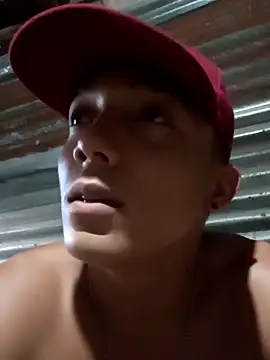 Snapshot of tayson_ chatting on January 2025 11:02:01 PM tayson online show from January 2025 11:02:01 PM