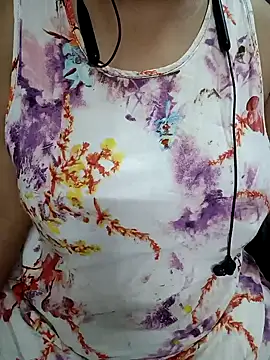 Snapshot of Yours_Radika chatting on December 2024 12:57:02 AM Yours Radika online show from December 2024 12:57:02 AM