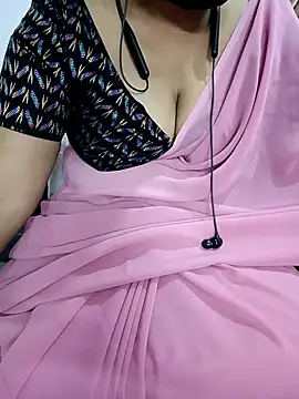 Snapshot of Yours_Radika chatting on February 2025 10:09:01 PM Yours Radika online show from February 2025 10:09:01 PM